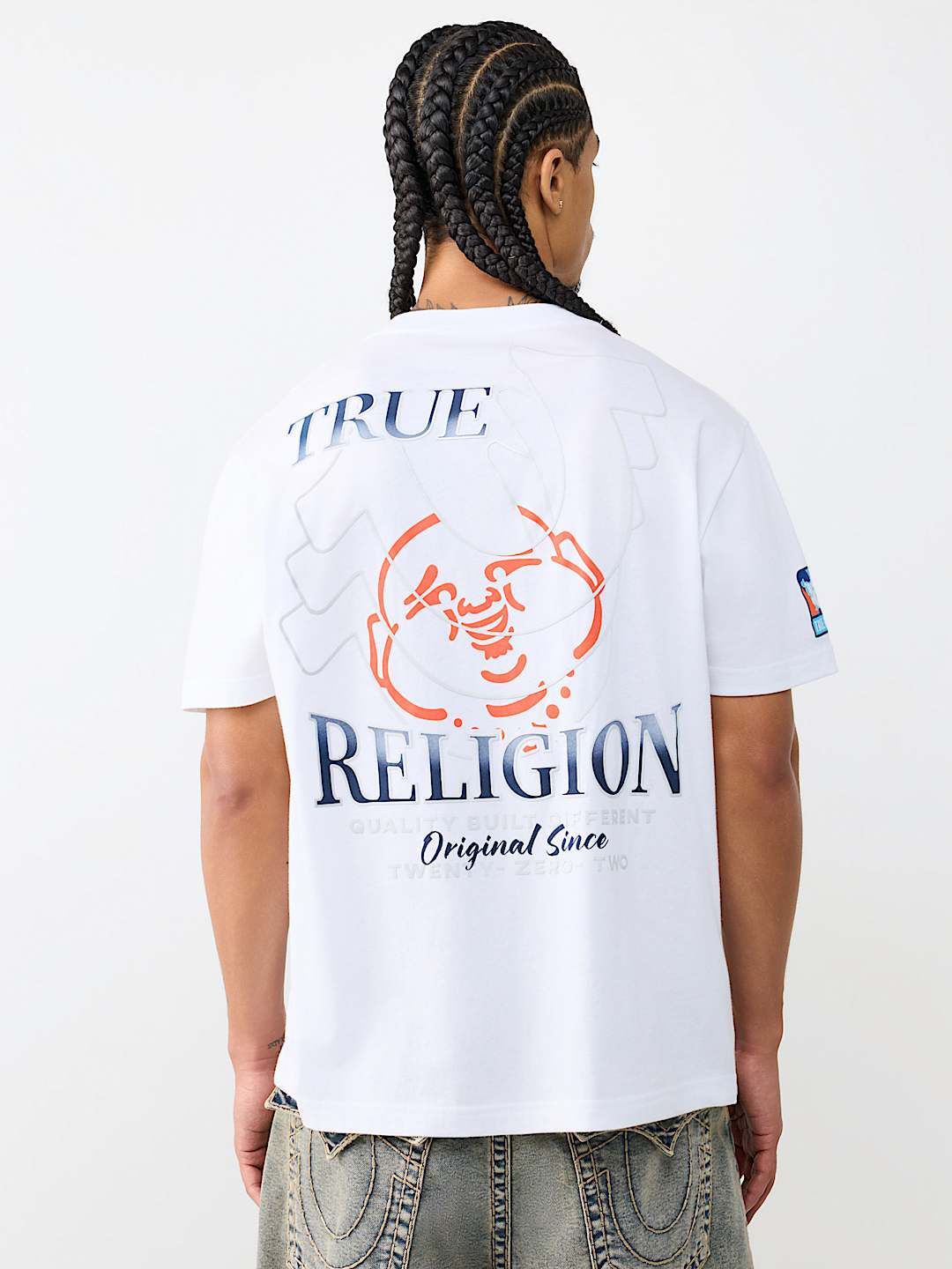 HORSESHOE REPEAT TEE