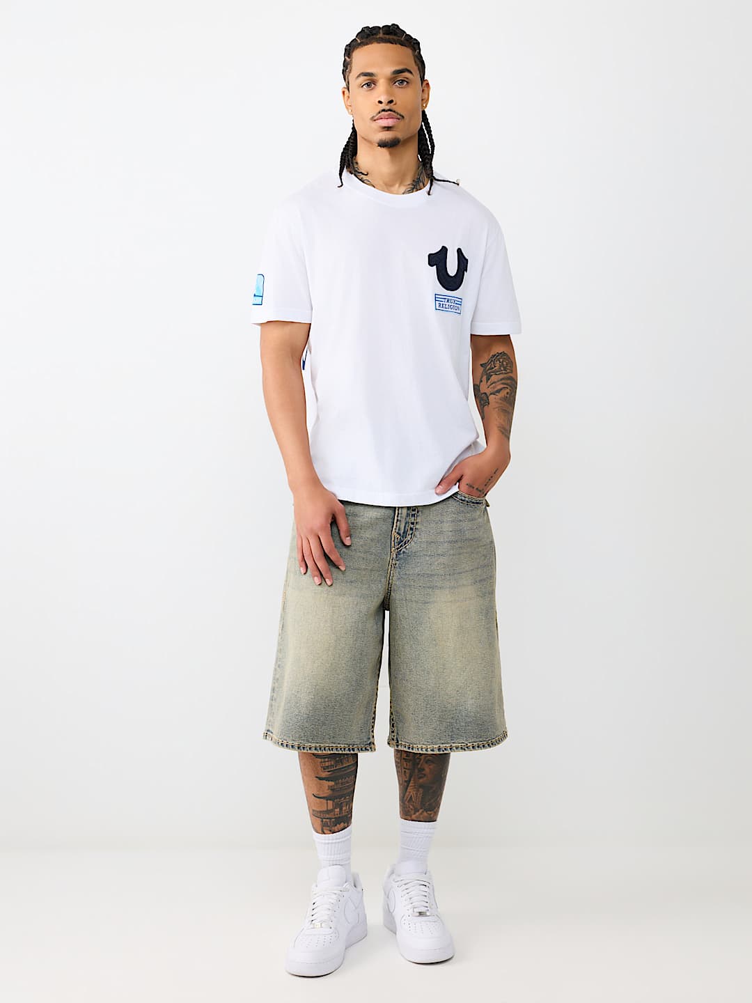 HORSESHOE REPEAT TEE