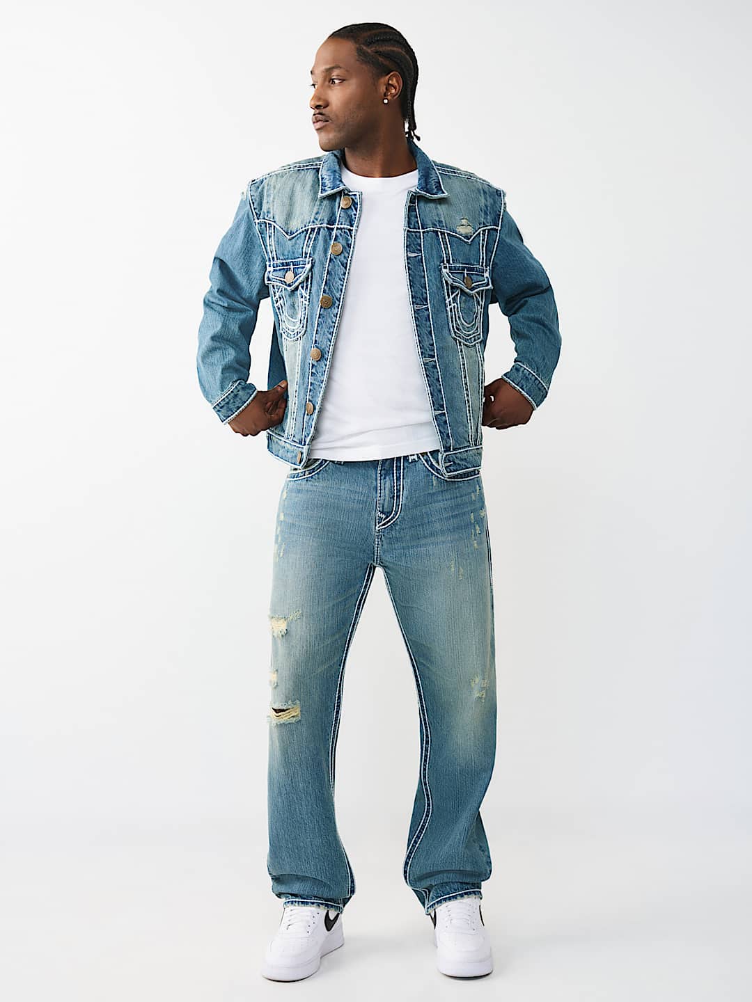 JEANS HOLGADOS BOBBY CON COSTURA DE CUERDA Y SOLAPA DE 32"