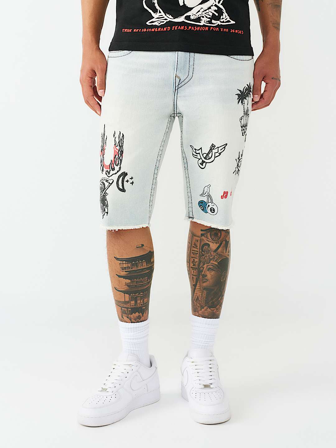 ROCCO BIG T DOODLE FRAYED HEM FLAP SHORT