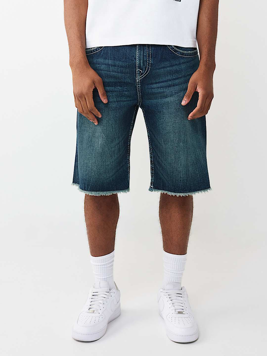 VINNY FRAYED BIG T ULTRA BAGGY SHORT, image 2