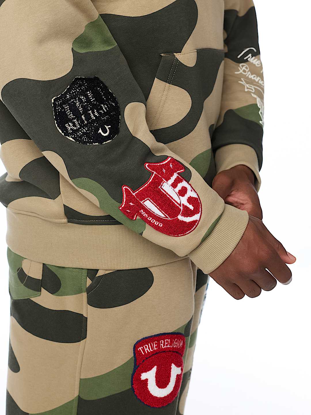 LOGO PATCH HOODIE