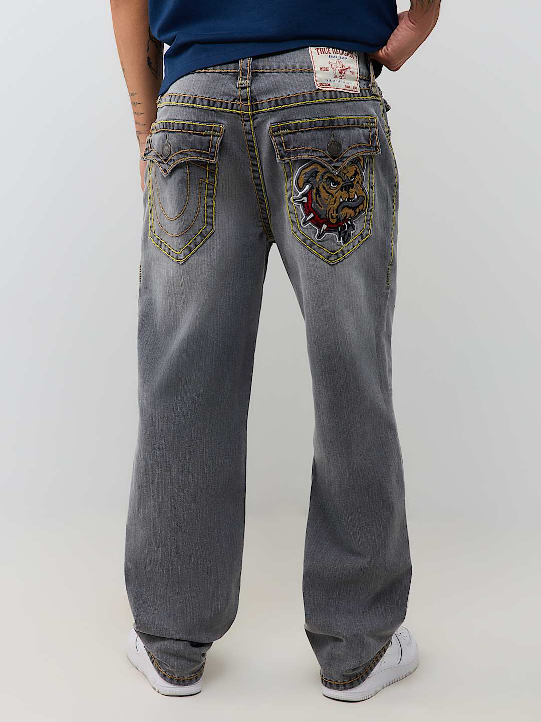 BOBBY EMBROIDERED BACK POCKET FLAP BAGGY JEAN 32" 