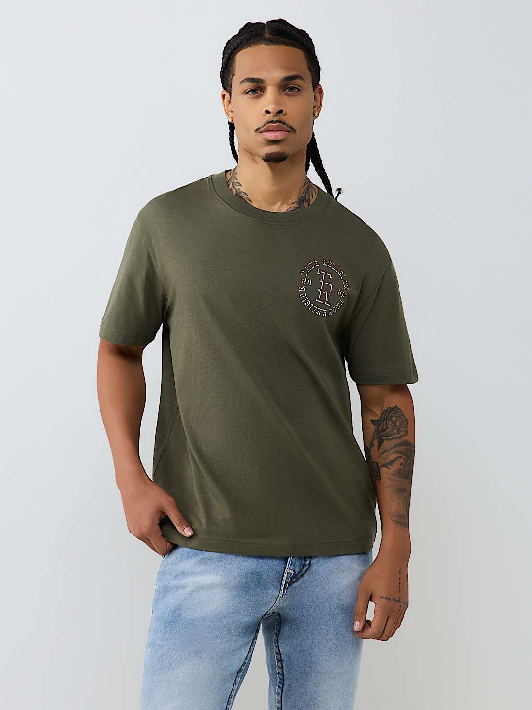 STACKED LOGO TEE