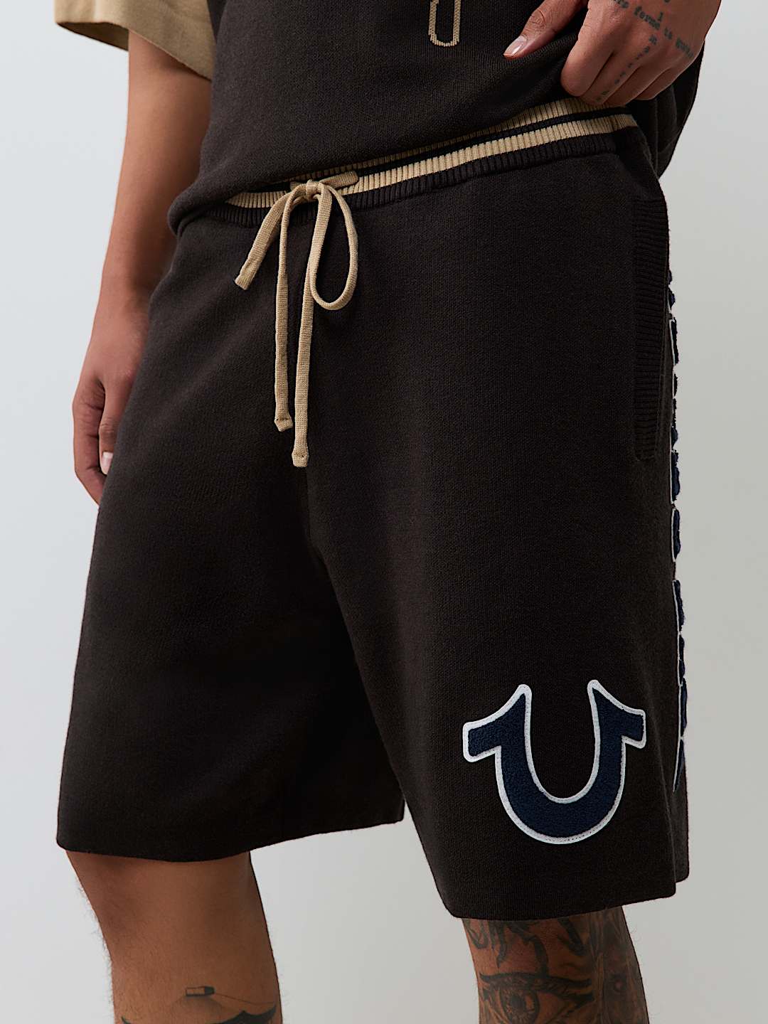 KNIT LOGO SHORT