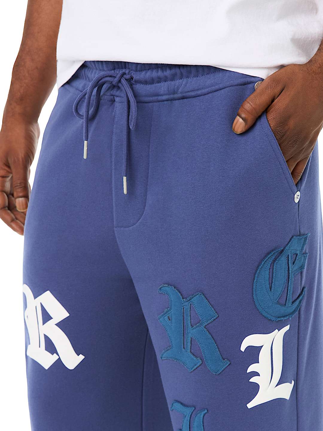 TOSSED LOGO BAGGY SWEATPANT