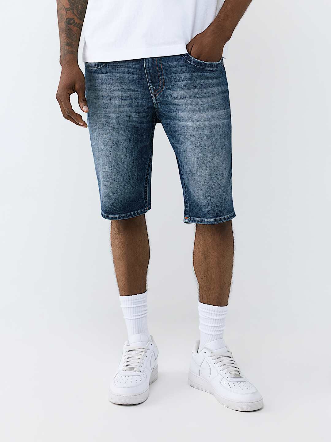 RICKY EMBROIDERED FLAP SHORT
