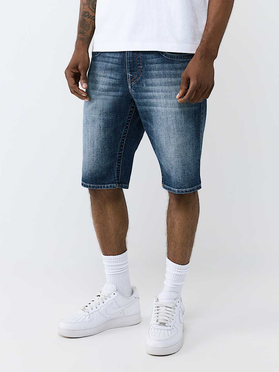 RICKY EMBROIDERED FLAP SHORT
