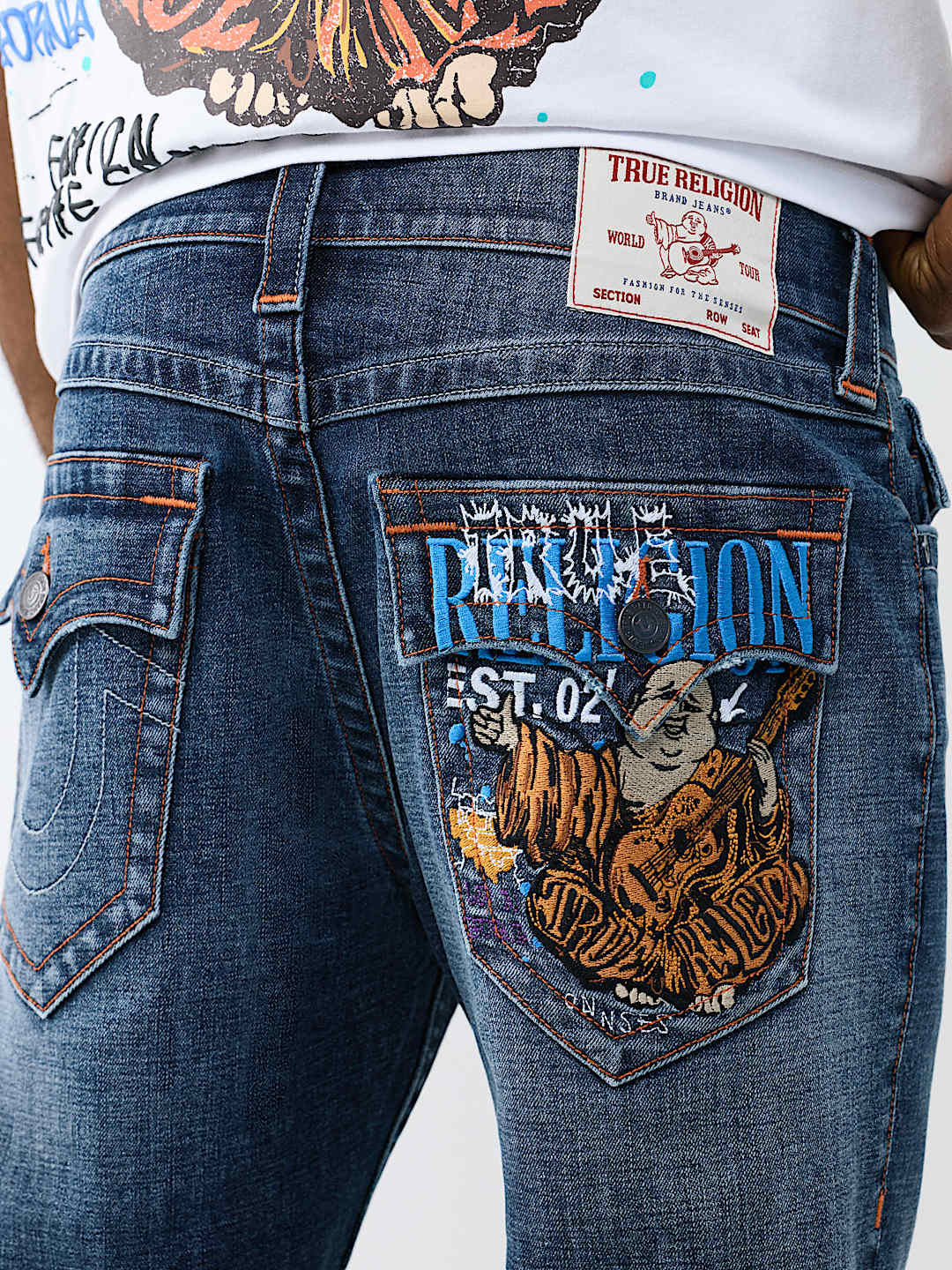 RICKY EMBROIDERED FLAP SHORT
