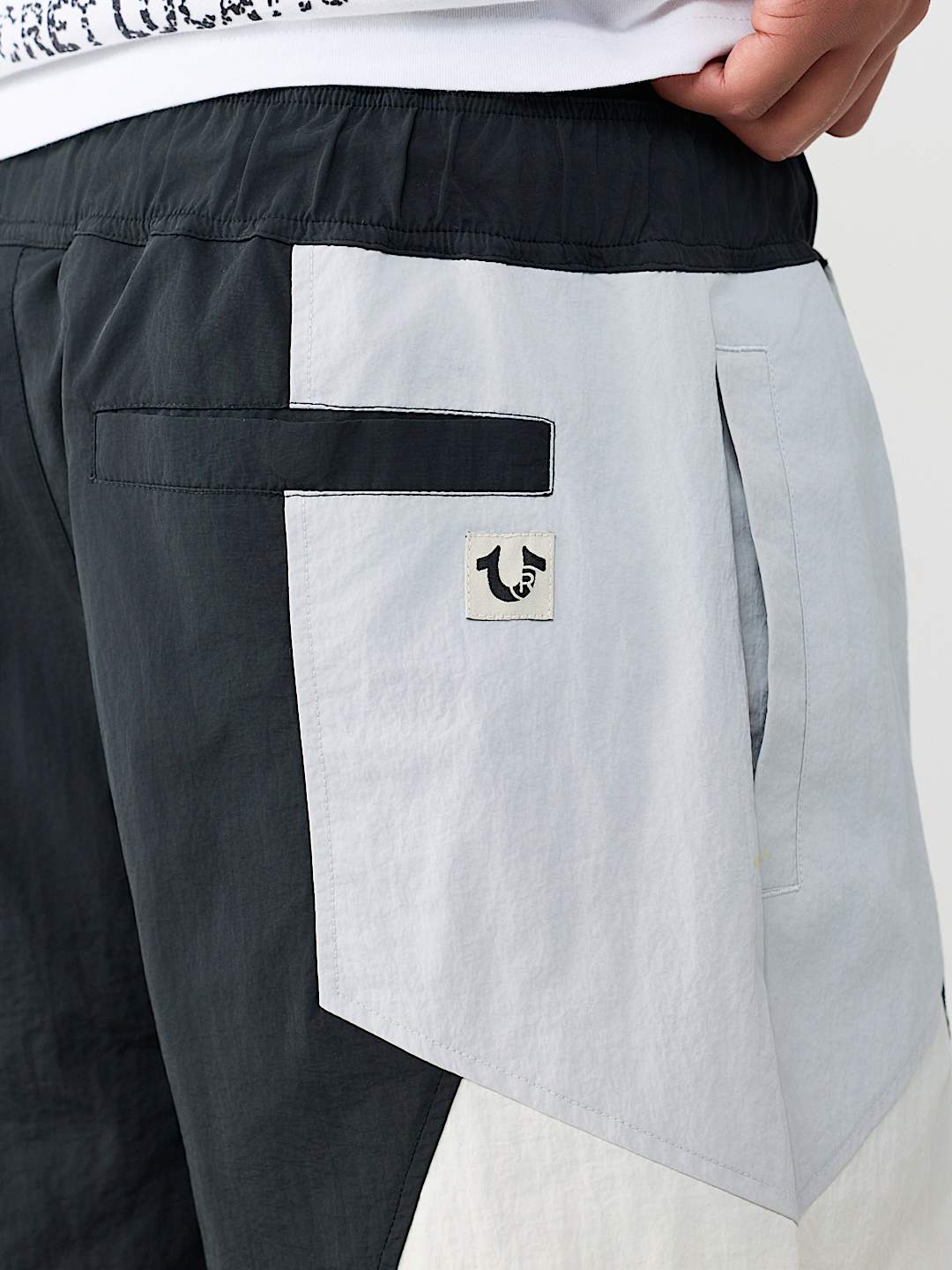 COLORBLOCK NYLON TRACK SHORT