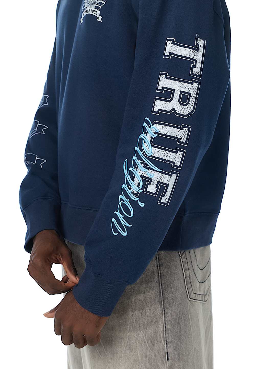 HORSESHOE CREST RELAXED CREWNECK