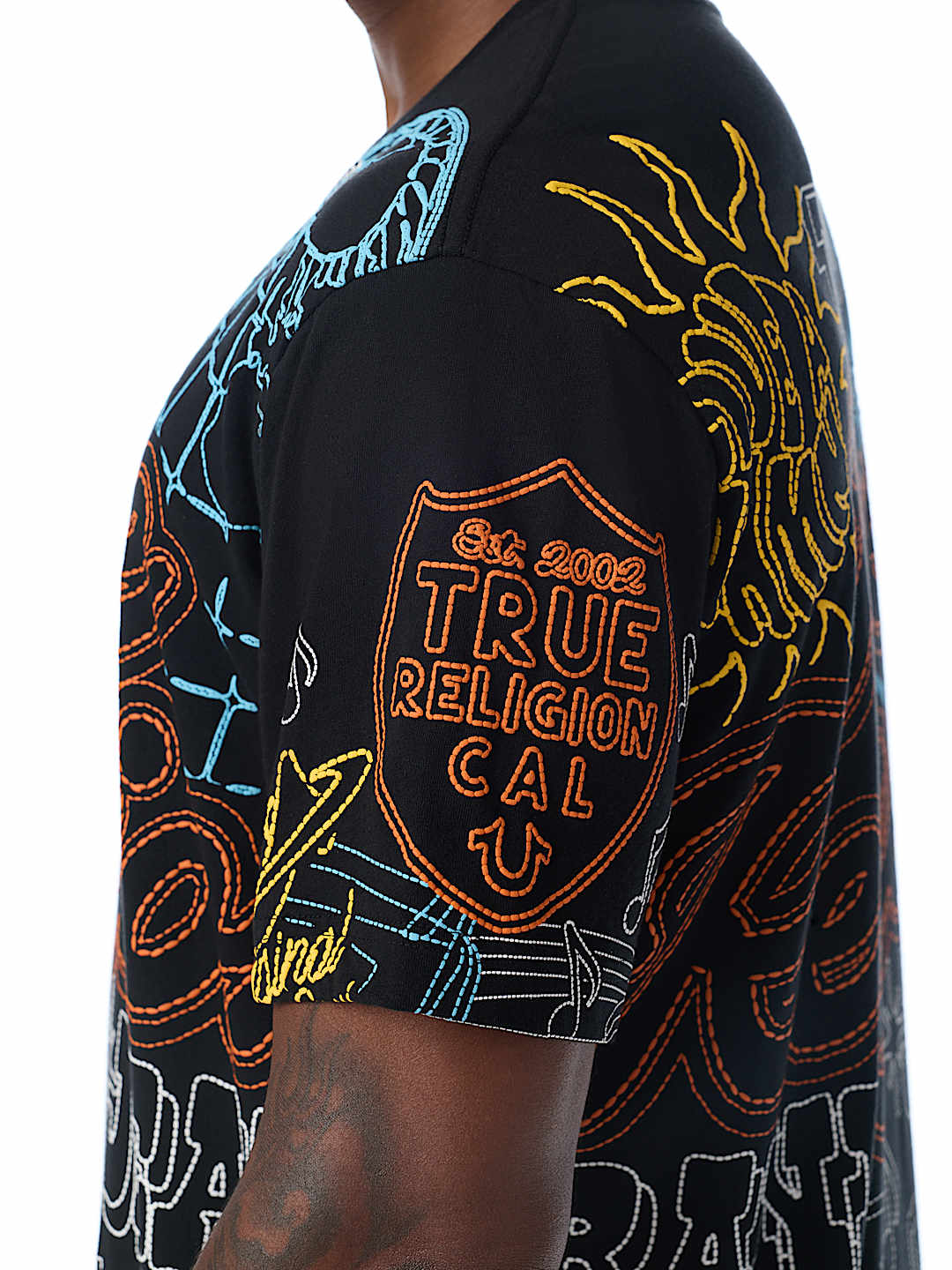 TROPHY TEE
