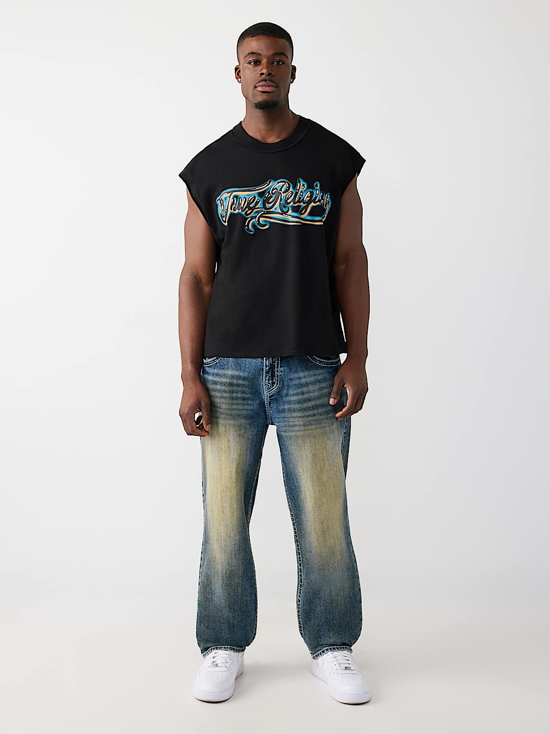 CAMISETA SIN MANGAS CORTADA PESADA AEROGRAFIADA, image 6