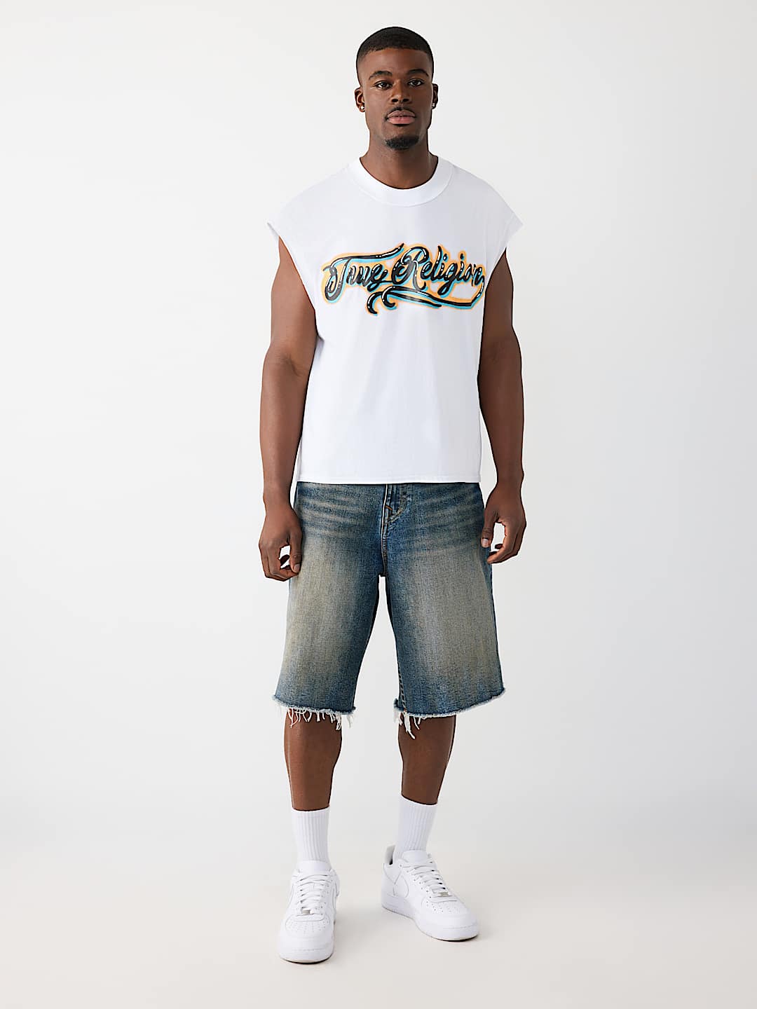 CAMISETA SIN MANGAS CORTADA PESADA AEROGRAFIADA, image 6