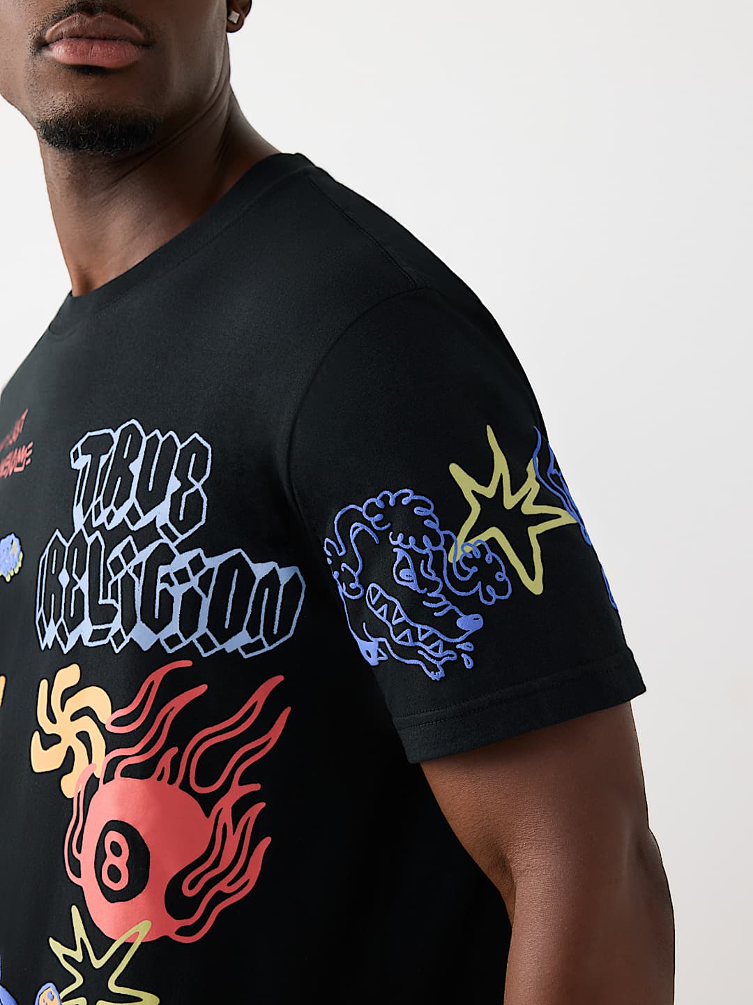 T-SHIRT AVEC LOGO DE GRAFFITI