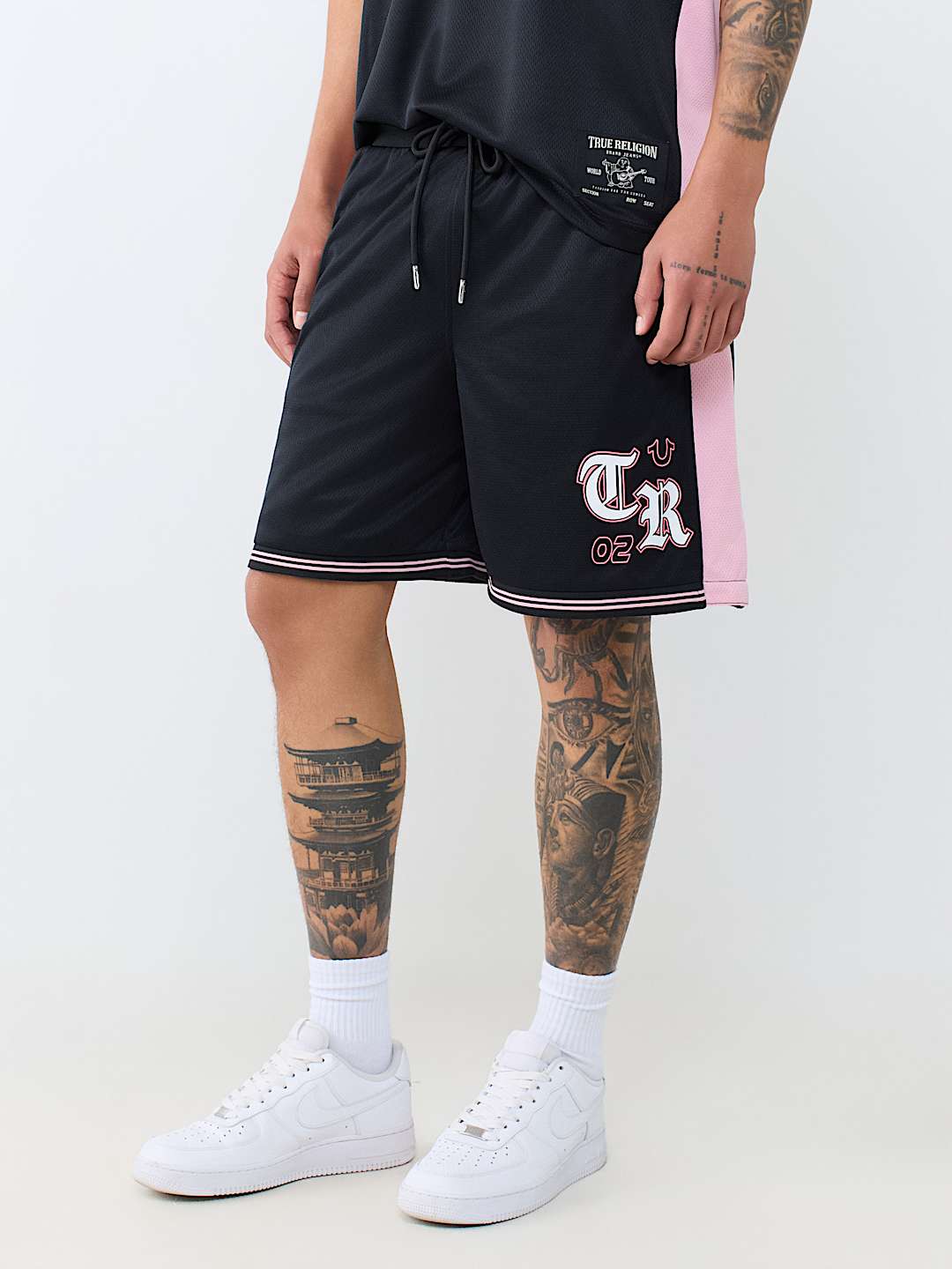 PANEL-BLOCKED MESH SHORT