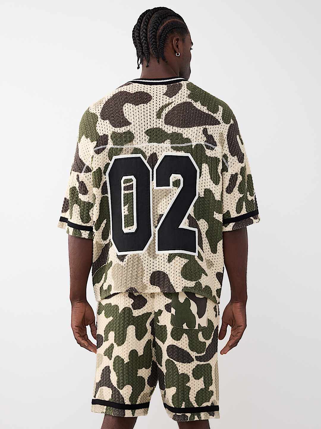 CAMISA EXTRAGRANDE DE TEJIDO ABIERTO CON CAMUFLAJE, image 2