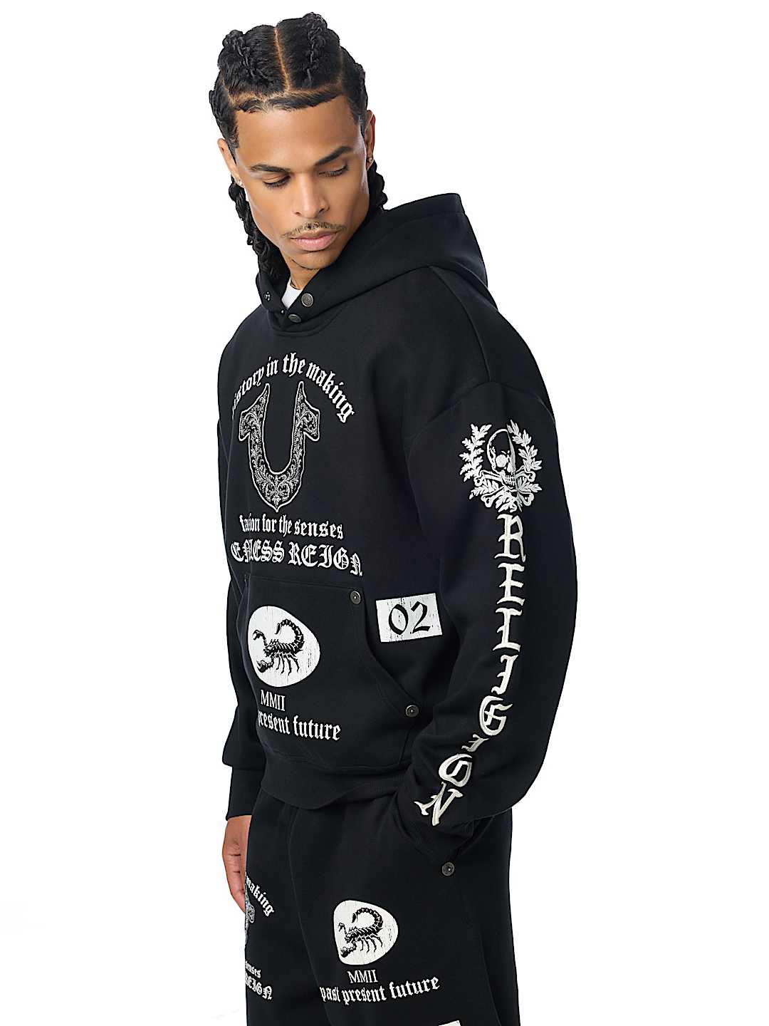 ENDLESS REIGN BOXY HOODIE