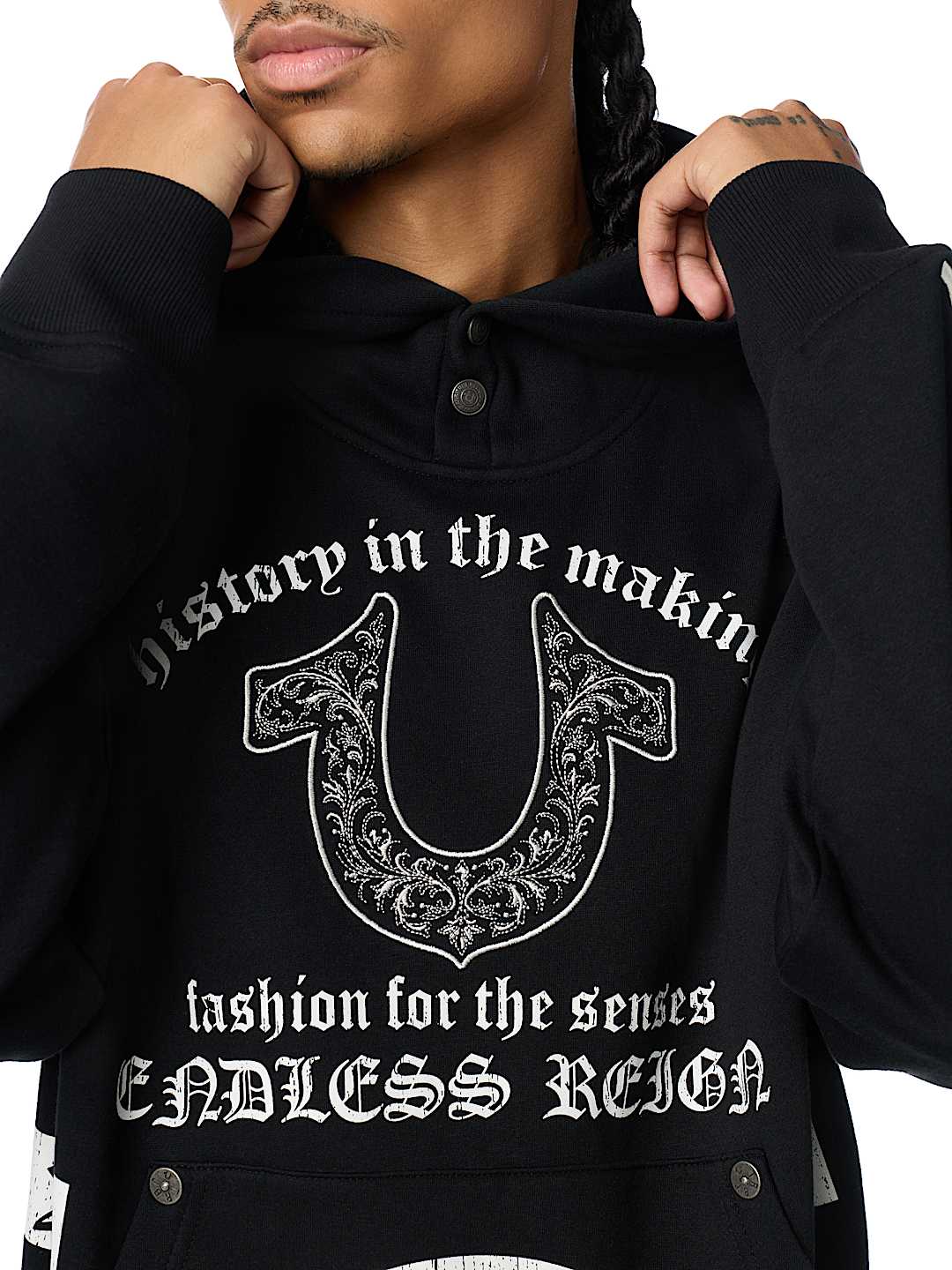 ENDLESS REIGN BOXY HOODIE