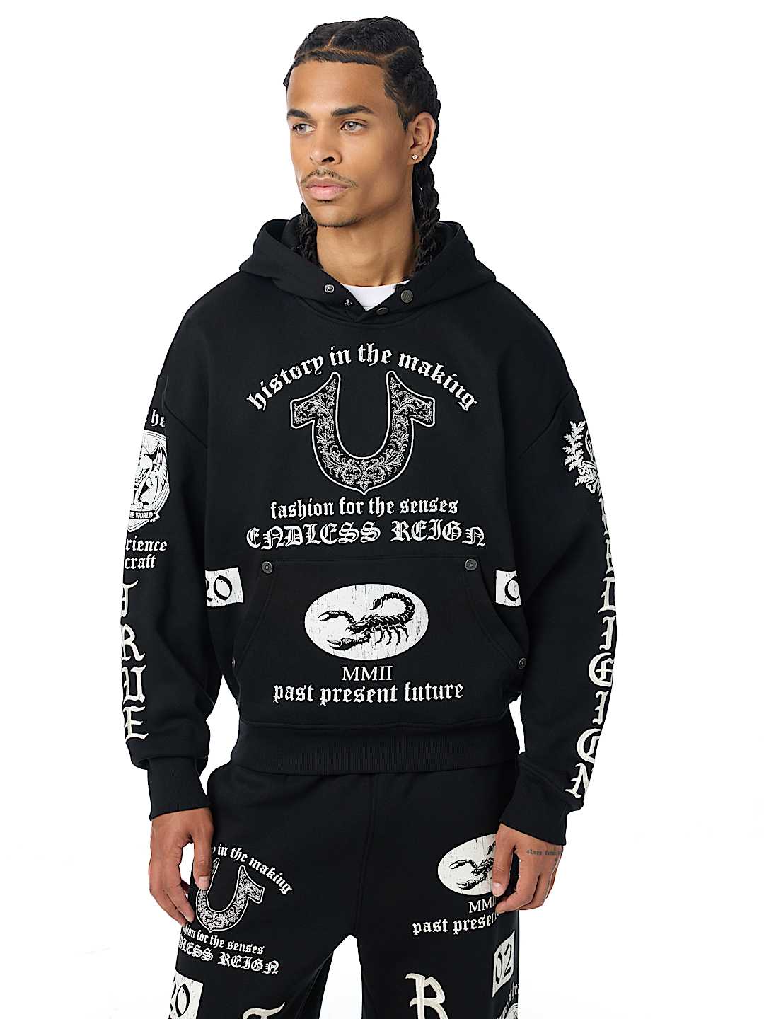 ENDLESS REIGN BOXY HOODIE