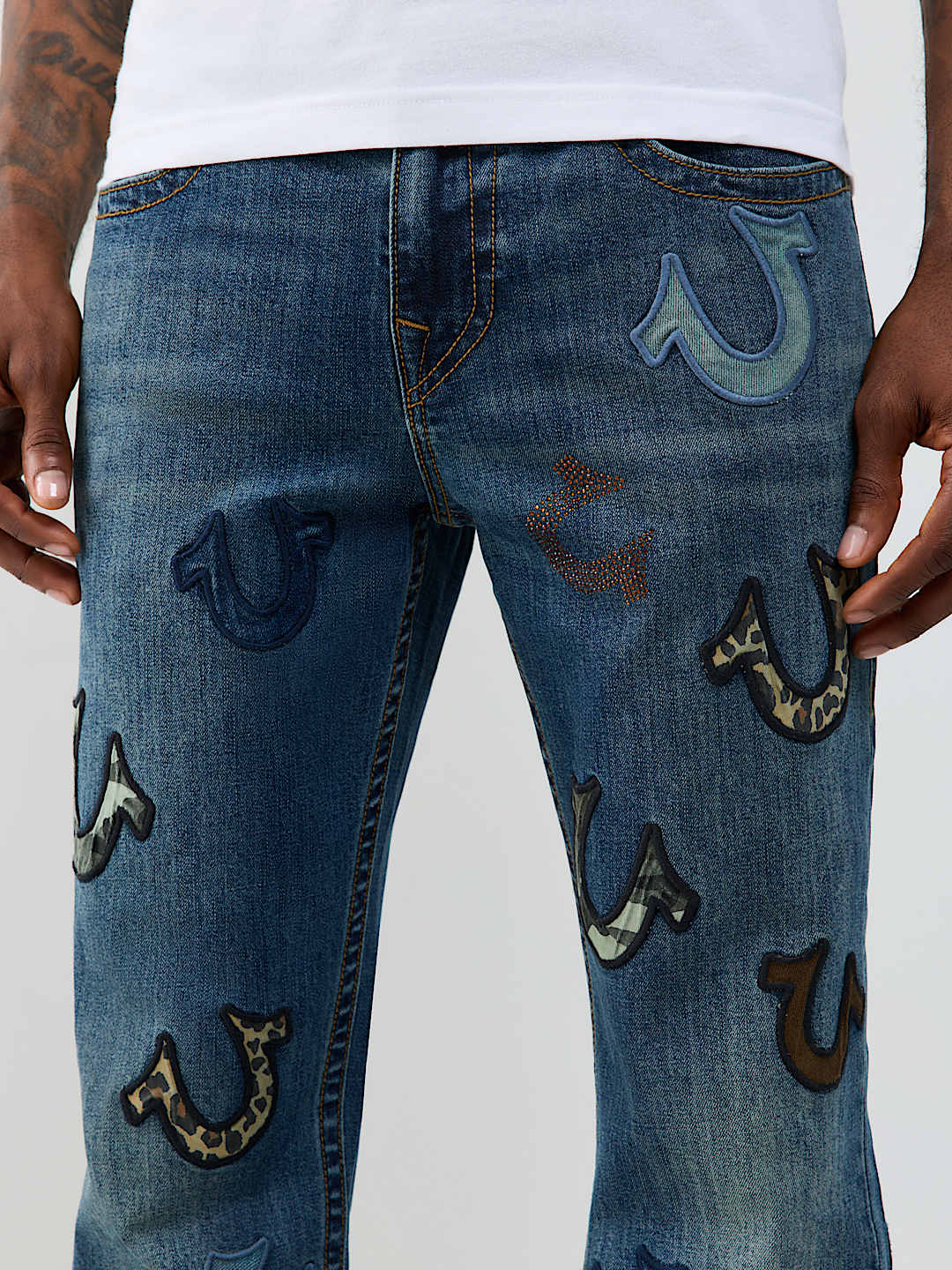 RICKY DOUBLE POCKET EMBROIDERED STRAIGHT JEAN 34"