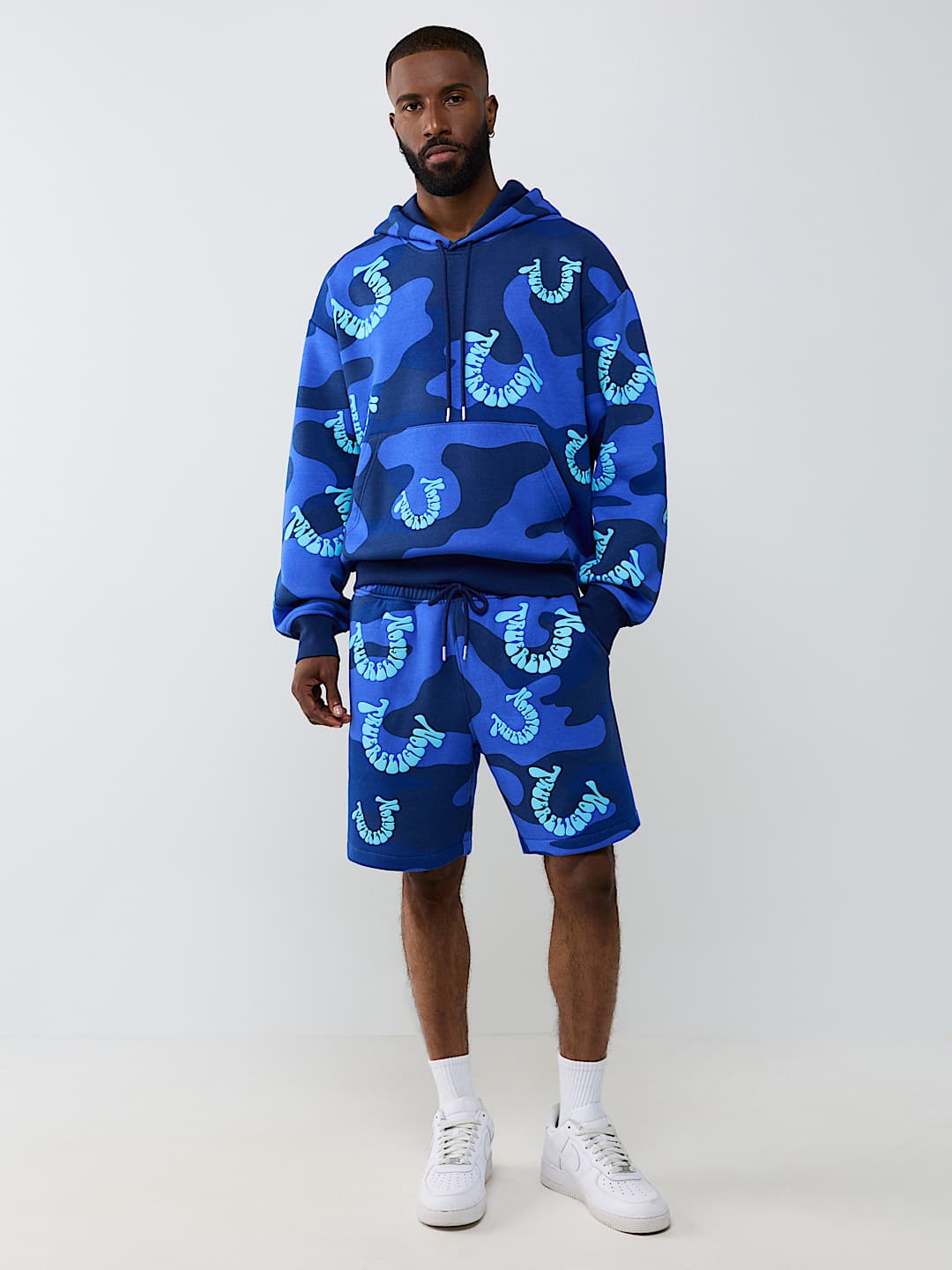 CAMO GROOVY HORSESHOE FLEECE SHORT