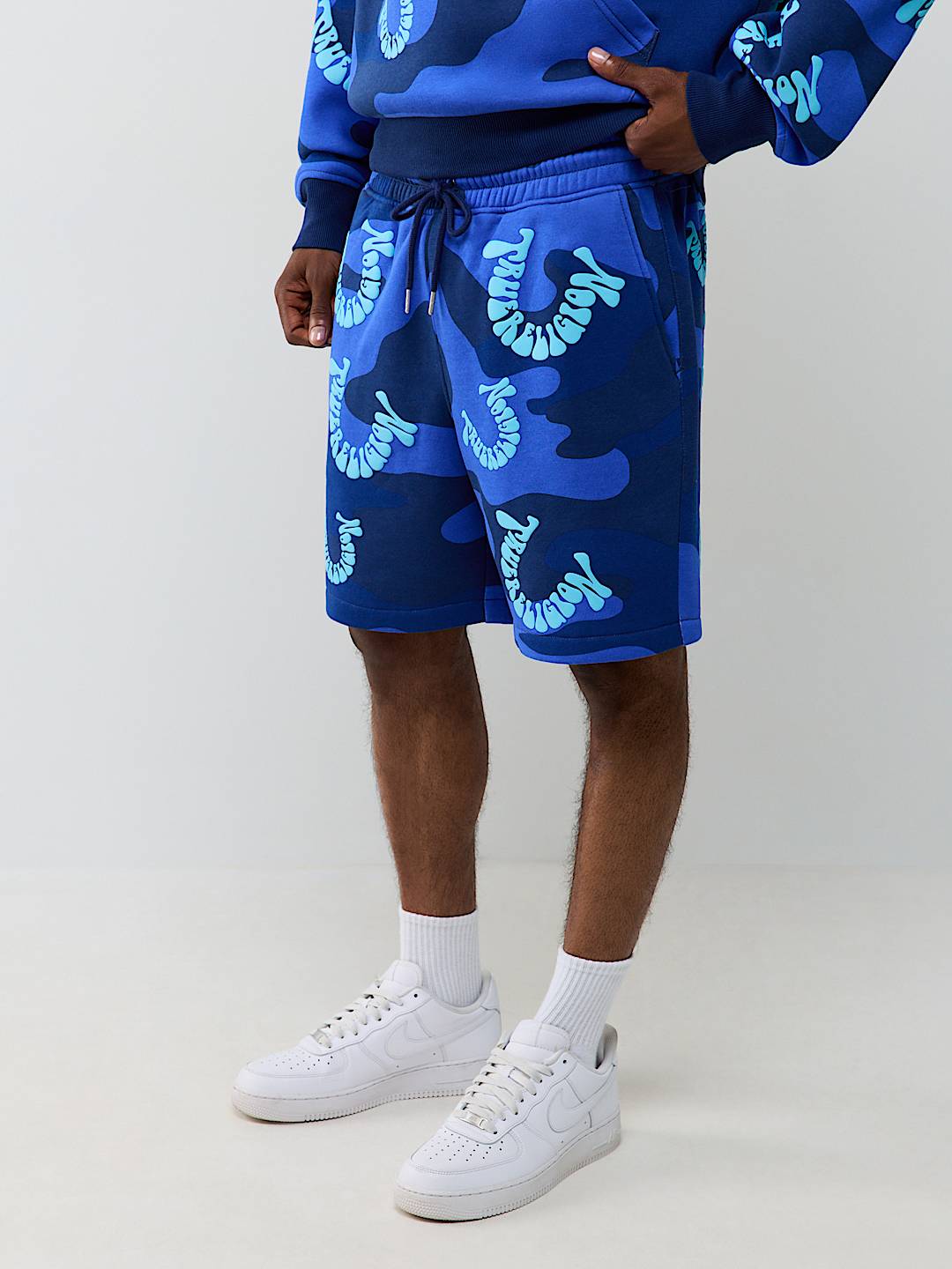 CAMO GROOVY HORSESHOE FLEECE SHORT