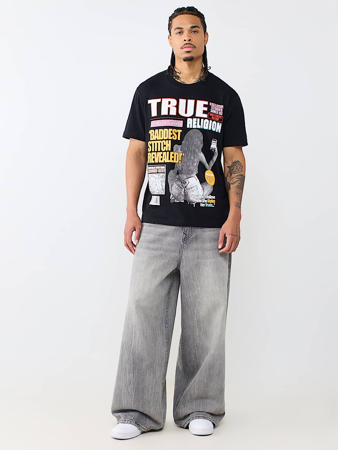 TABLOID LOGO TEE