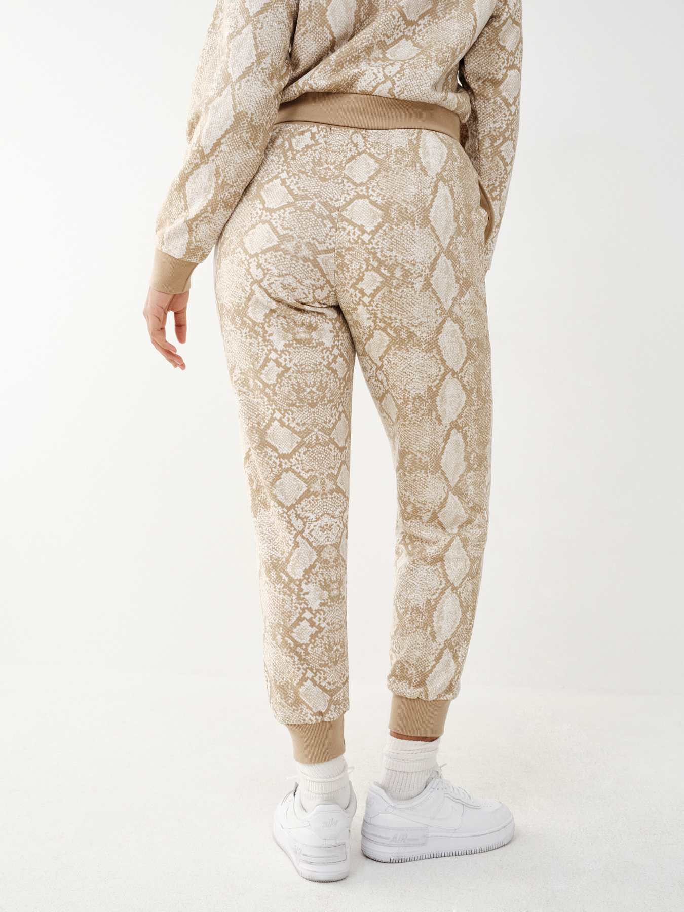 PYTHON HIGH RISE JOGGER, image 3