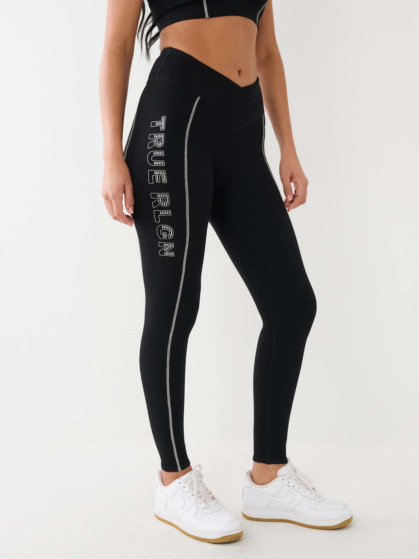 Best Basic Black Leggings Ever!! Zyia Active Black Light n Tight Mid-Rise  Legging The name says it all. These leggings are bui…