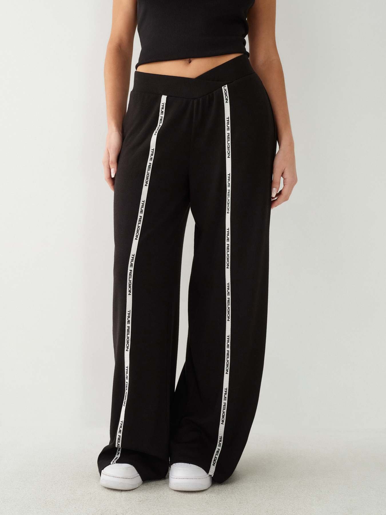 WIDE LEG LOGO TRIM JOGGER, image 3