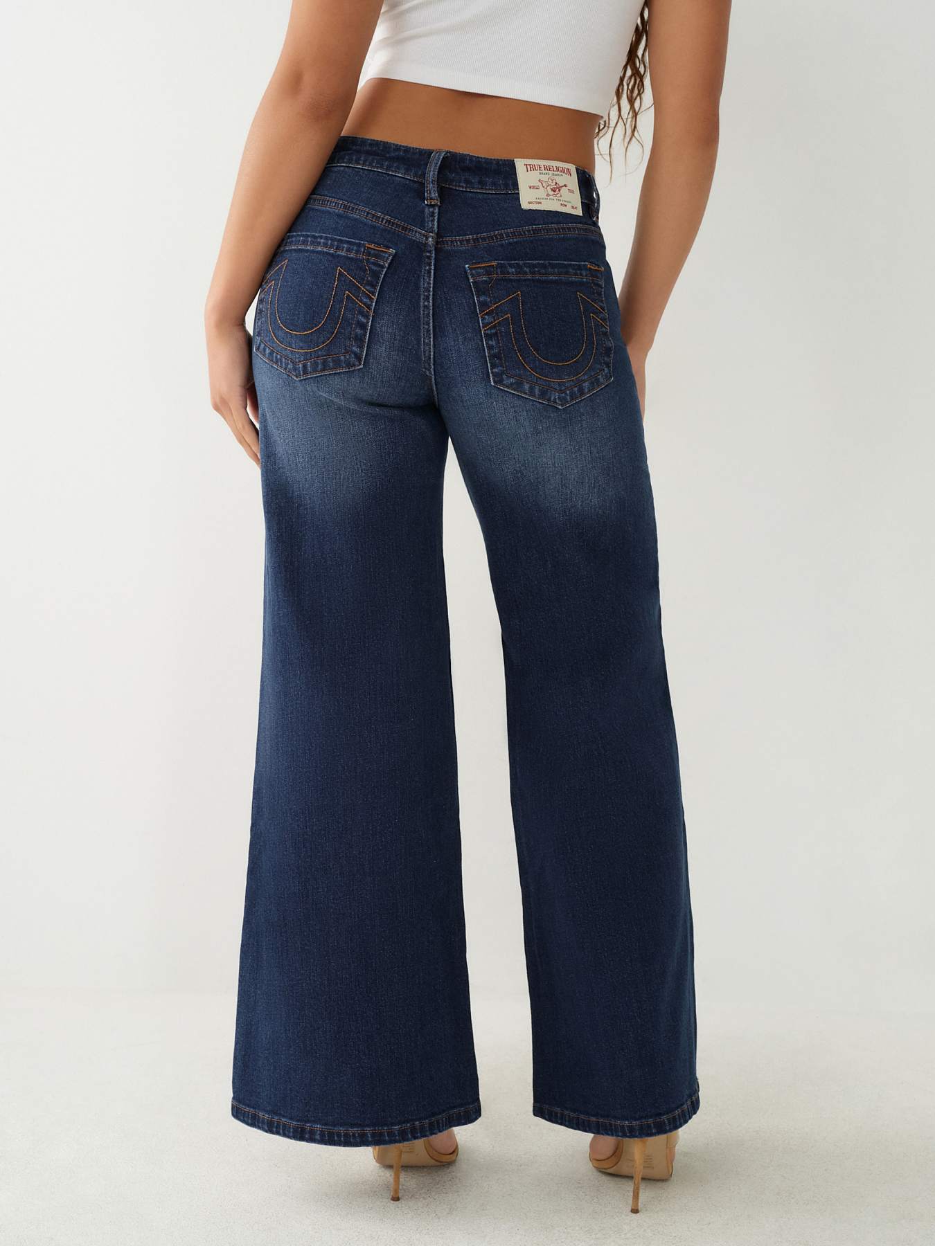 Relaxed Wide Leg Jean