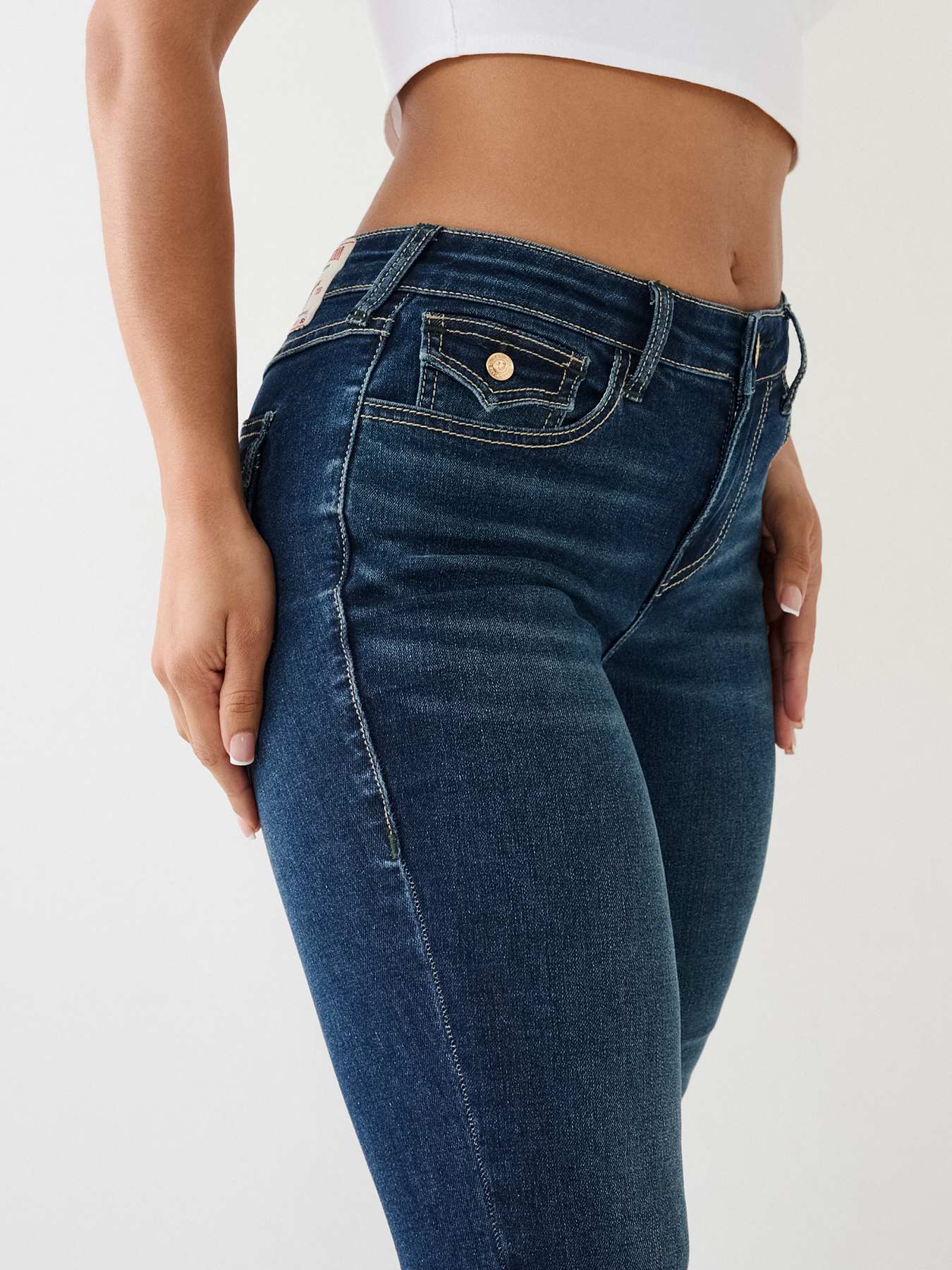 JENNIE MID RISE CURVY SKINNY JEAN