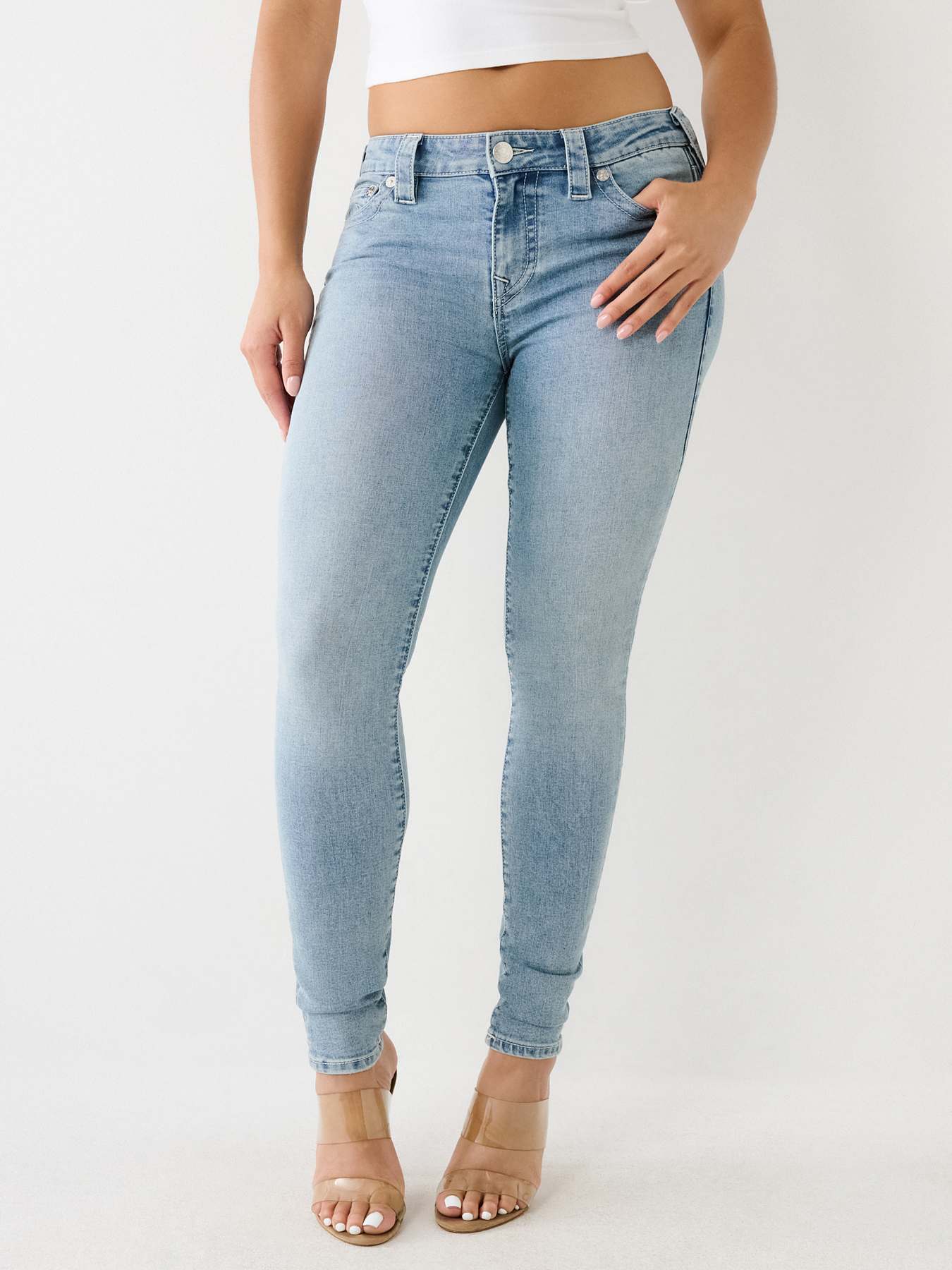 JEANS SKINNY CURVIL&Iacute;NEOS JENNIE DE TIRO MEDIO