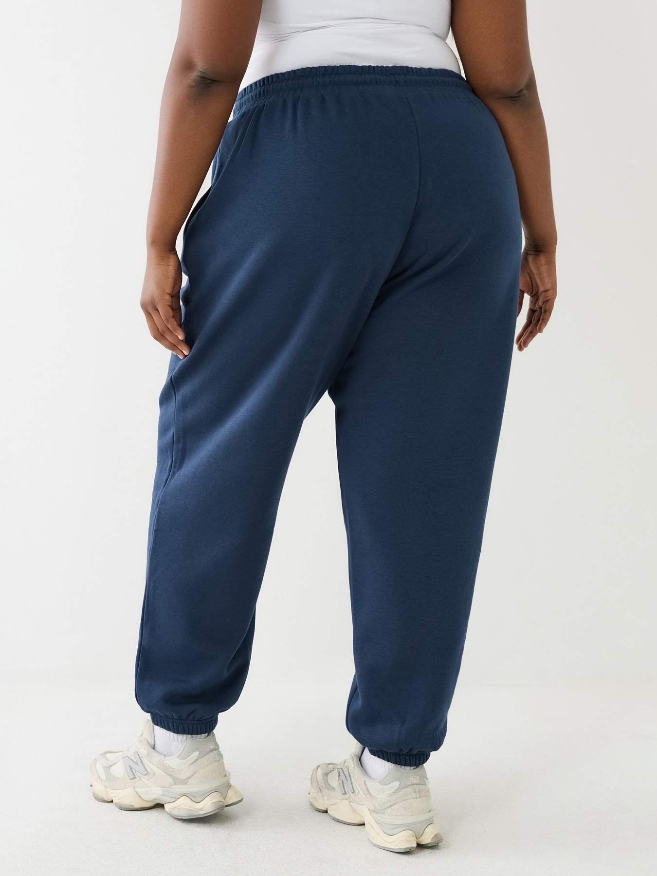 CRYSTAL HORSESHOE BOX HIGH RISE BOYFRIEND JOGGER True Religion