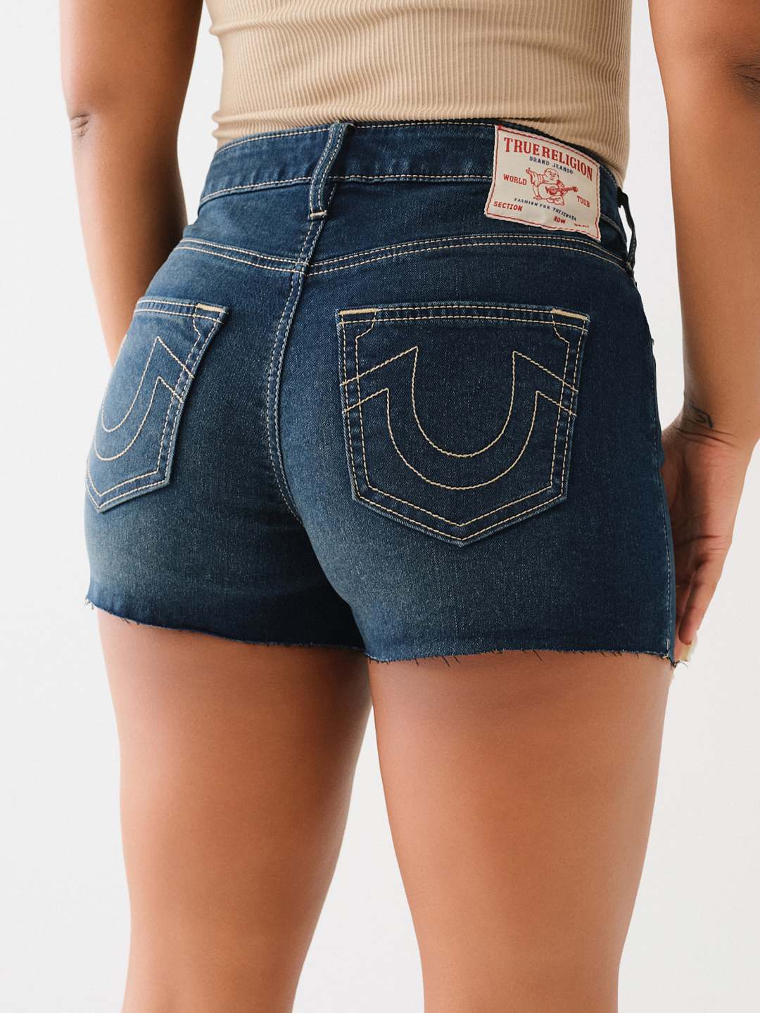 JENNIE MID RISE RAW HEM SHORT True Religion