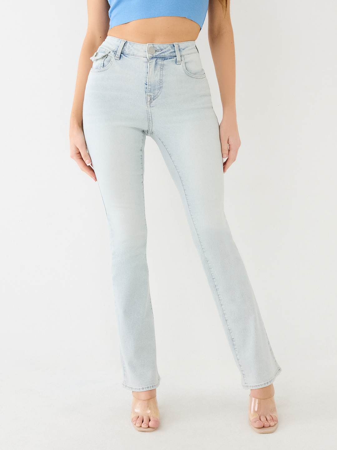 JEANS BECCA CON CORTE DE BOTA Y COSTURAS CON AGUJA SIMPLE