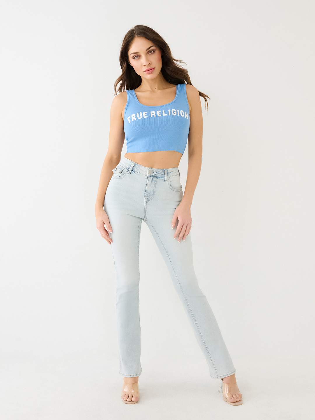 JEANS BECCA CON CORTE DE BOTA Y COSTURAS CON AGUJA SIMPLE