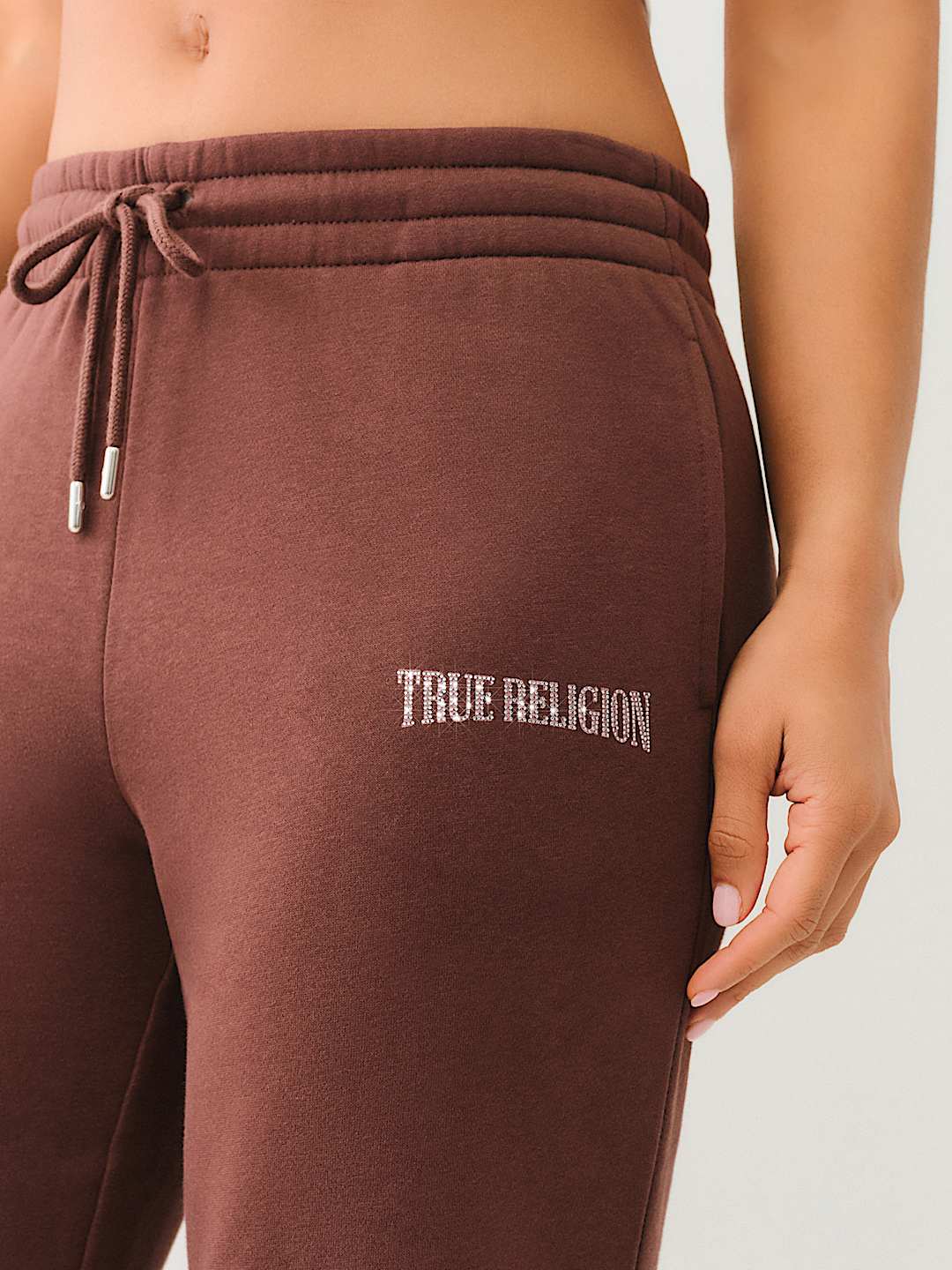 PANTALON EN MOLLETON AVEC LOGO CRISTAL BIG T