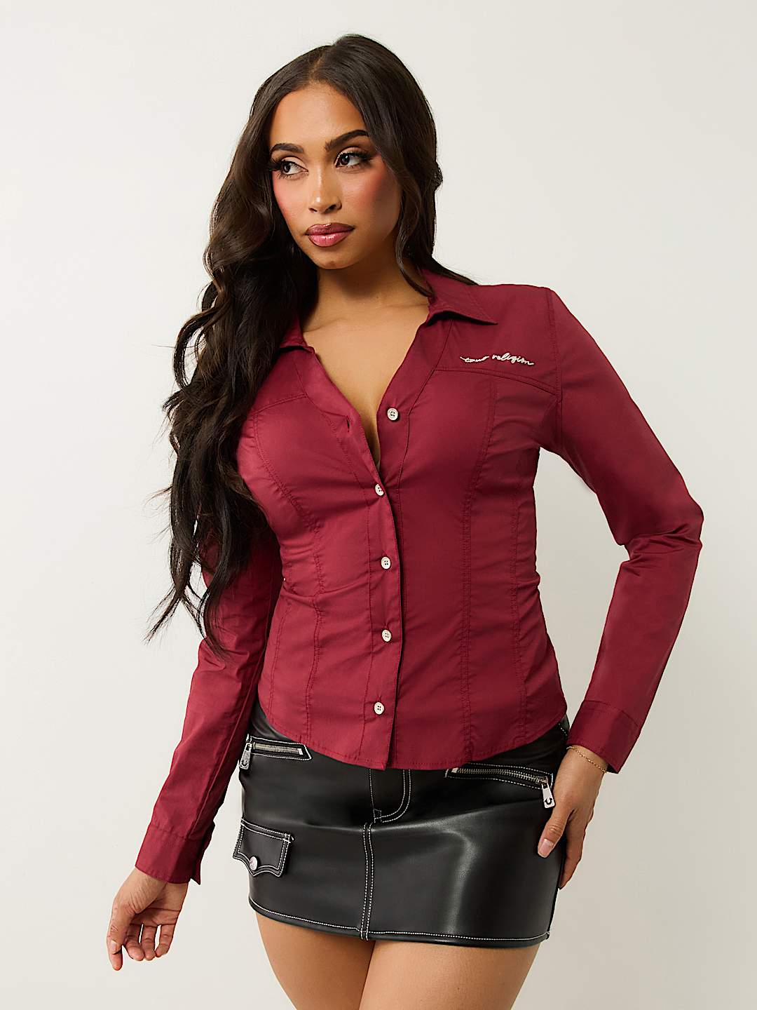 POPLIN EMBROIDERED LOGO V NECK SHIRT, image 3