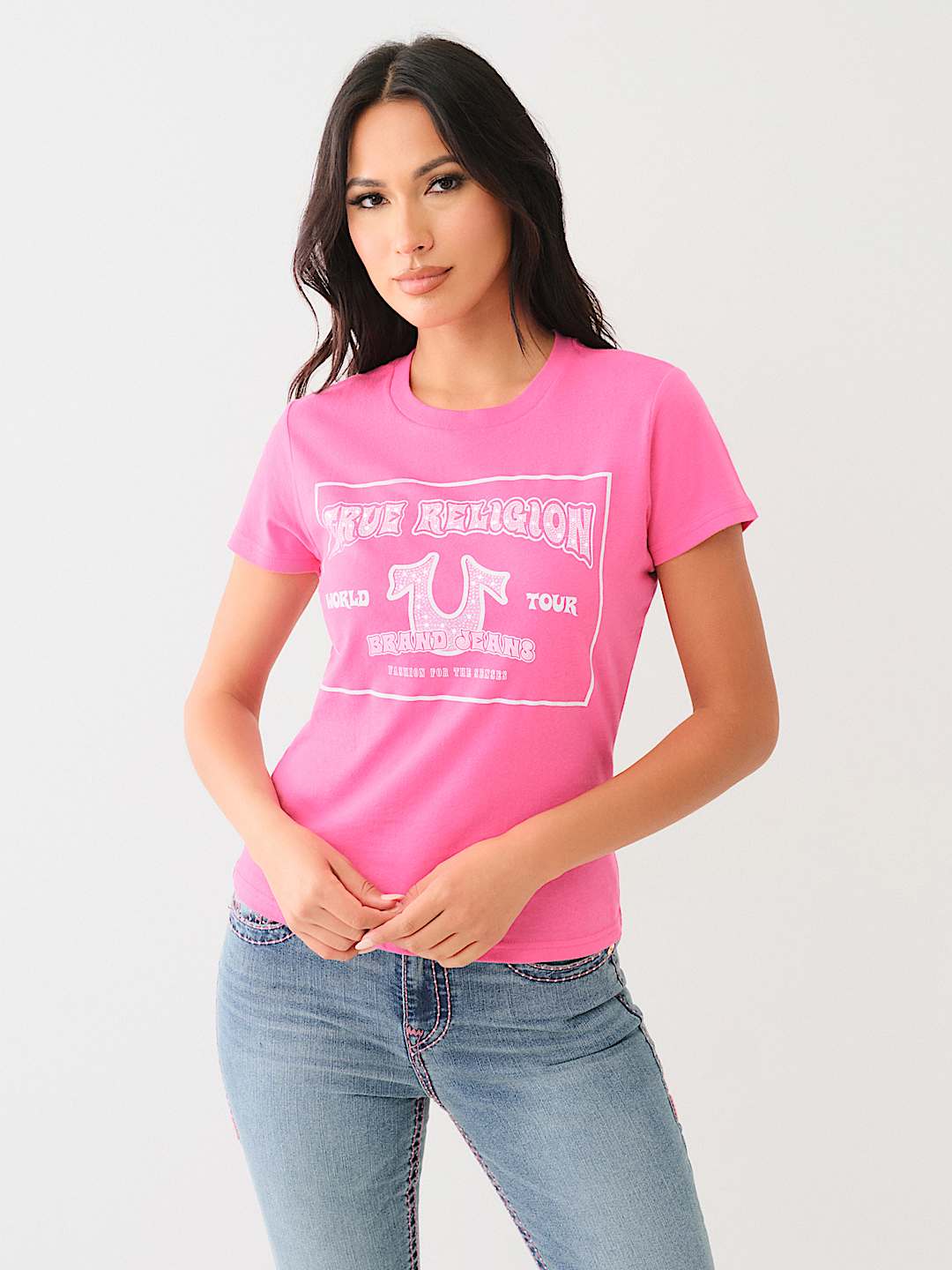 CRYSTAL RETRO HORSESHOE CREW TEE
