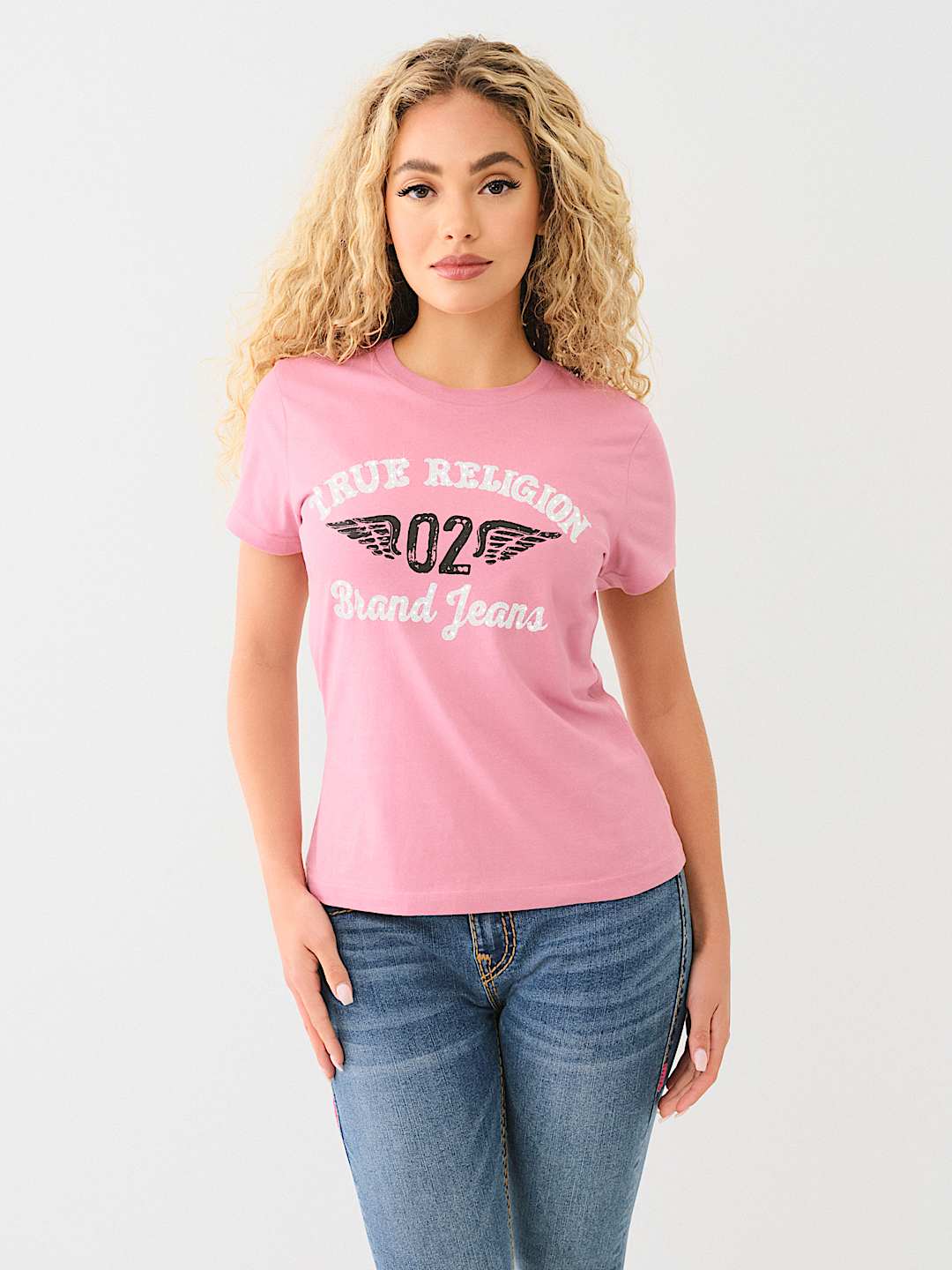 CRYSTAL ARCHED LOGO WING TEE