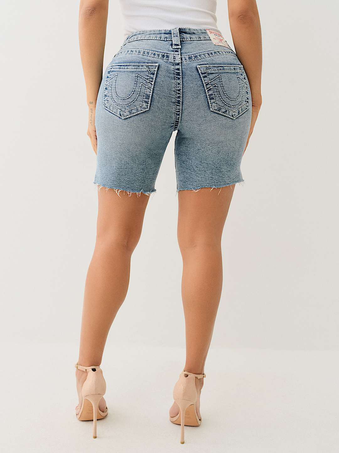BERMUDA MID RISE BIG T SHORT, image 5
