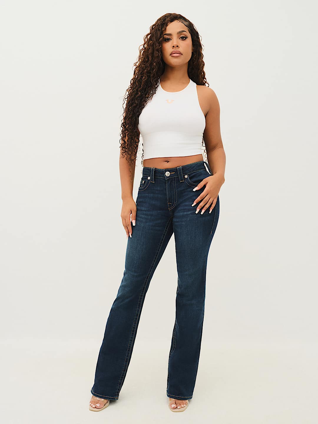 ДЖИНСОВЫЙ апгрейд цвета индиго со СРЕДНЕЙ ПОСАДКОЙ BECCA BOOTCUT JEAN