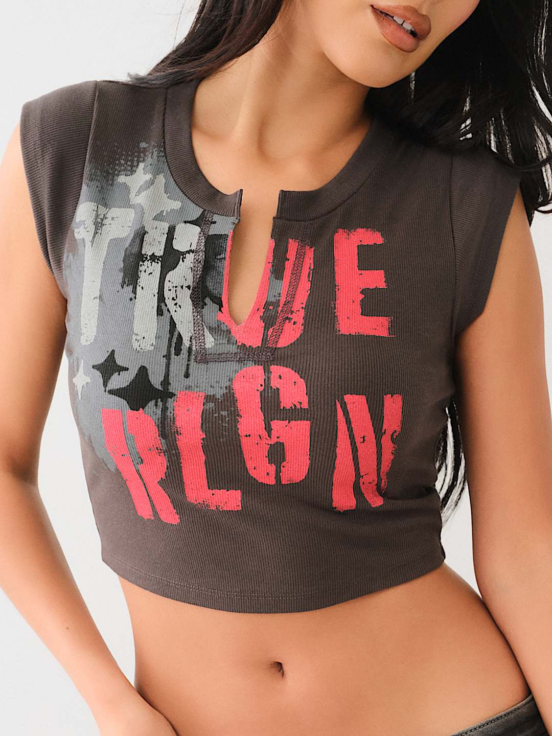 NOTCHED NECK RIB CROP TOP