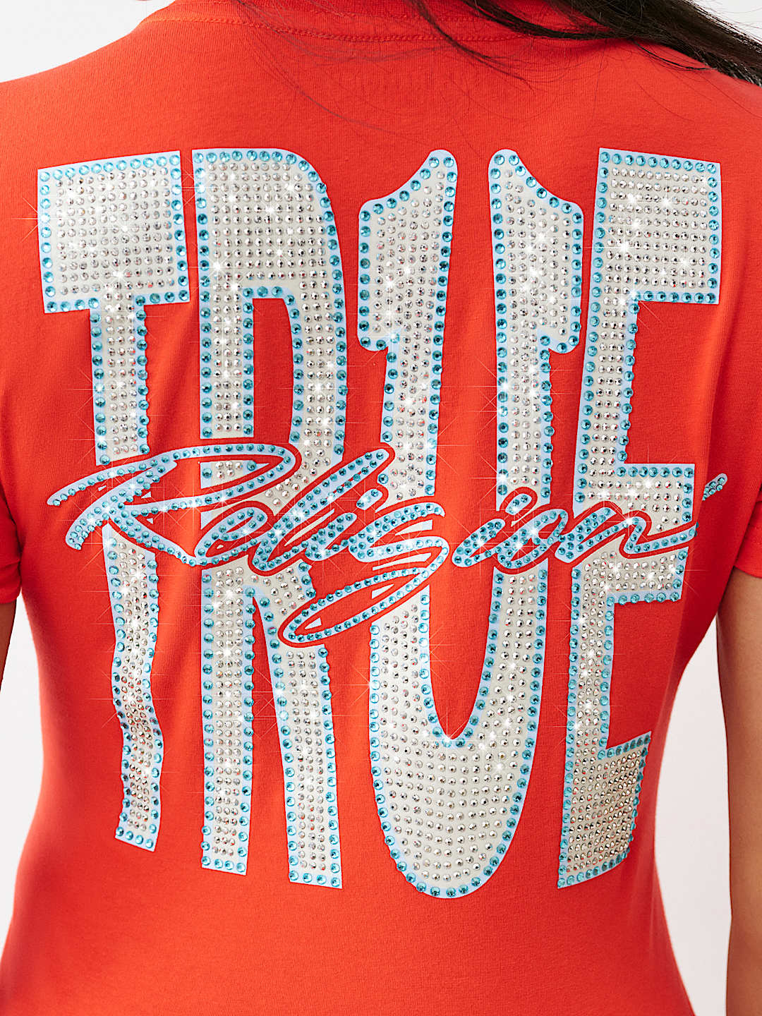 CRYSTAL TRUE LOGO V NECK TEE