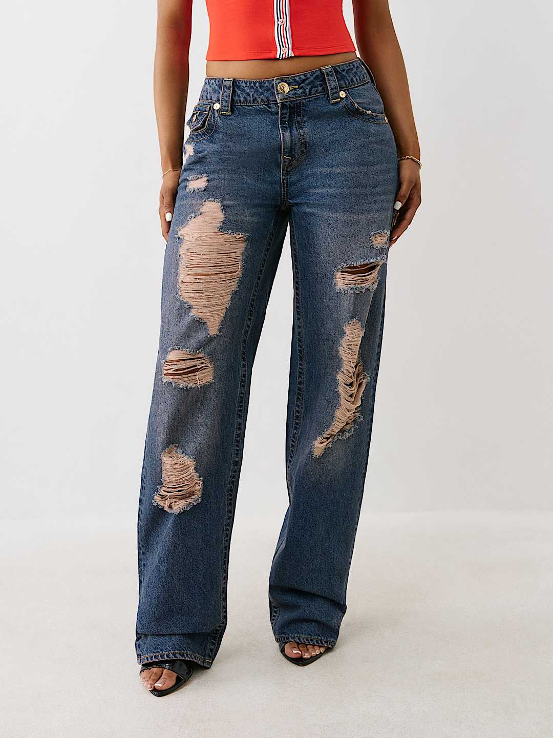 DISTRESSED MID RISE RELAXED JEAN