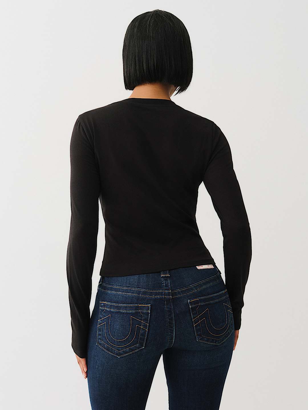 LONG SLEEVE KEYHOLE LOGO TOP