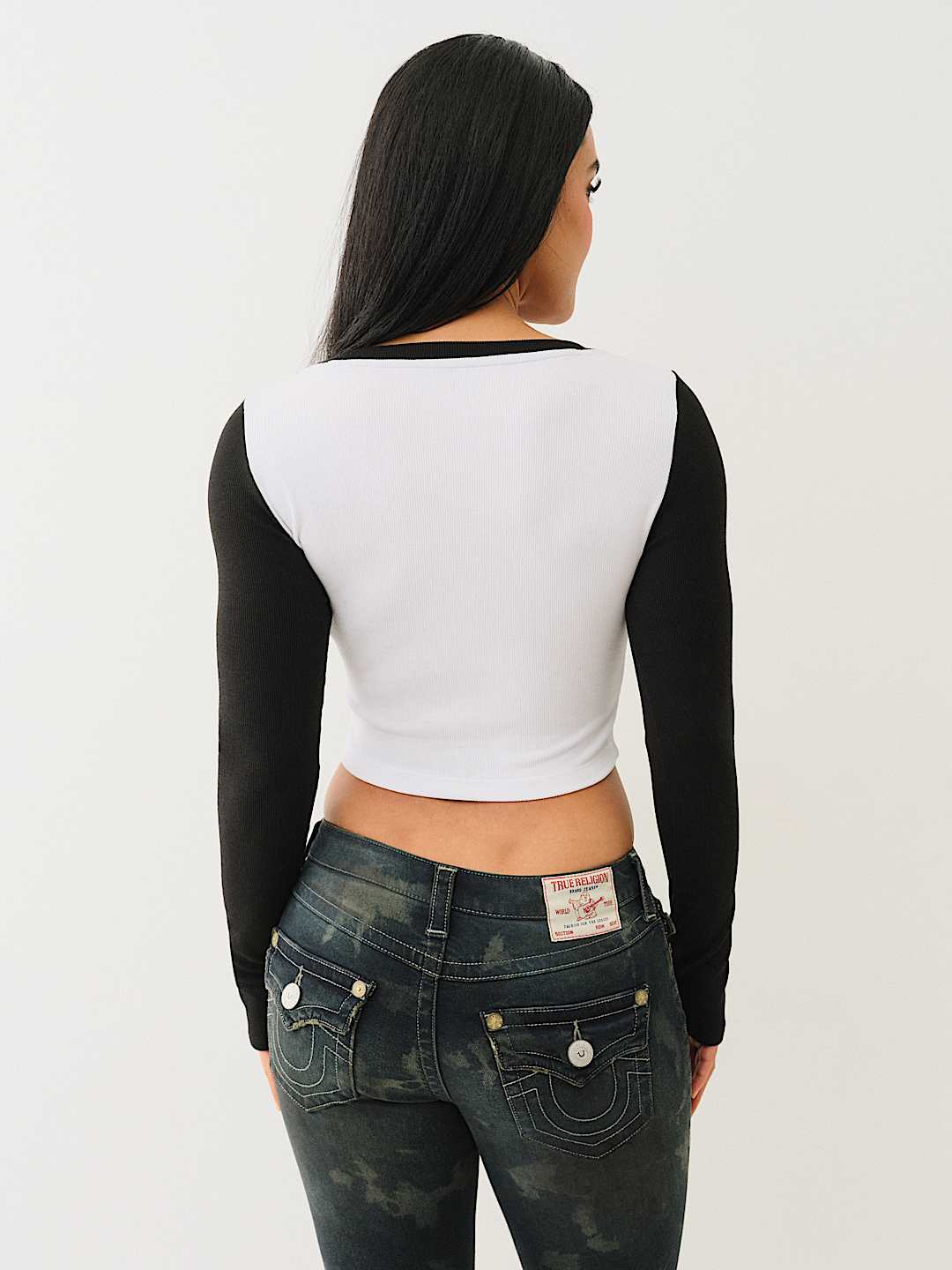 COLORBLOCK RIBBED SCOOP NECK TEE
