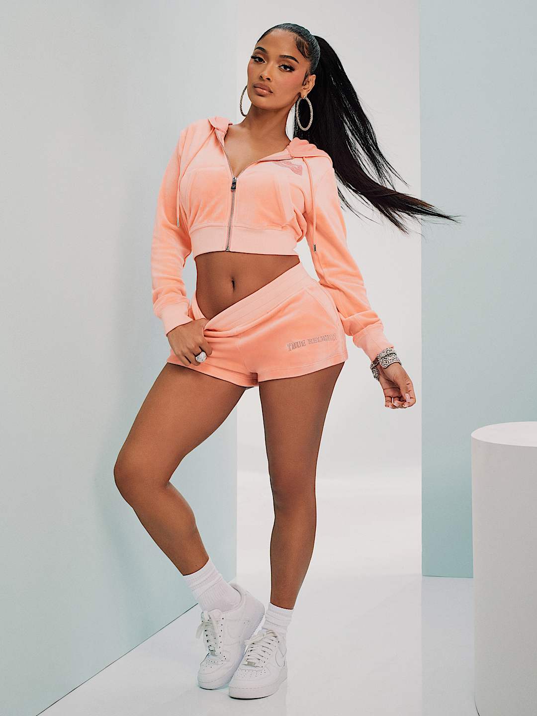 VELOUR CRYSTAL LIPS HOT SHORT